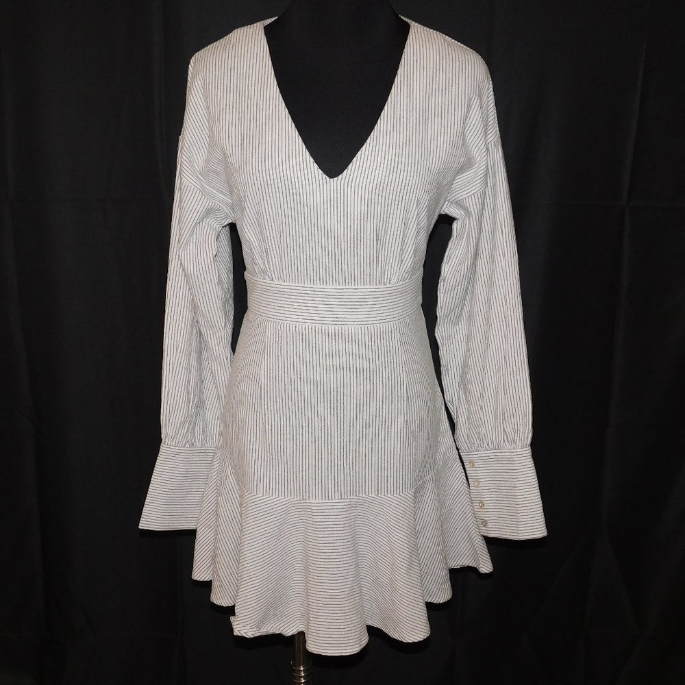 Fanco Long Sleeve Fit & Flare Dress Size Small Deep V-Neck